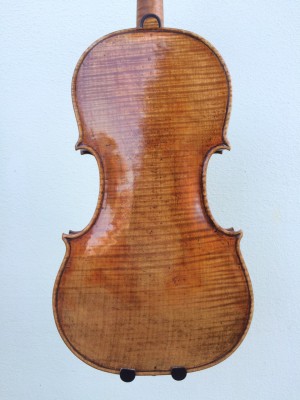 Guarneri del Gesù 1744 fondo.jpg