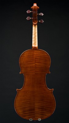 viola Devanneaux fondo 2006.jpg