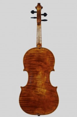 Levaggi Tartari viola fondo.jpg